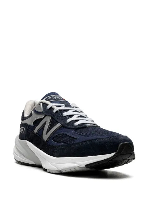 New Balance 990v6 lace-up sneakers
