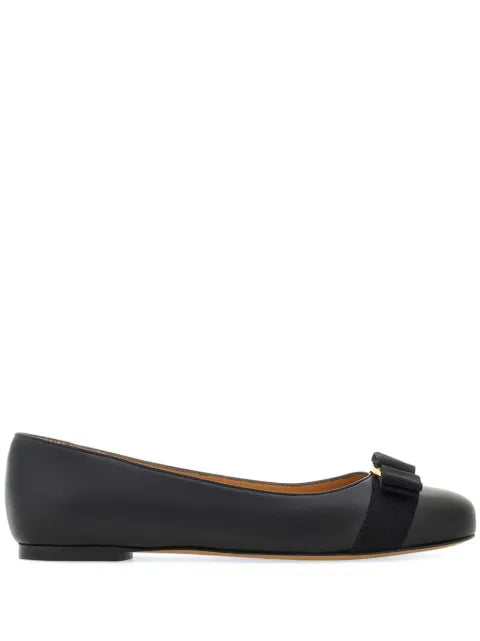 Ferragamo Varina ballet flat shoes