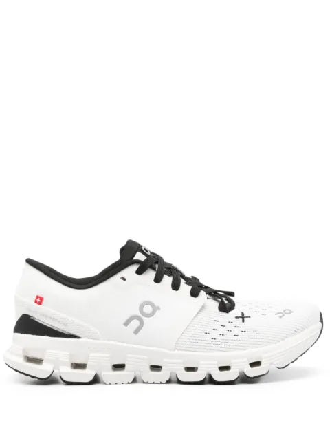 On Cloud x 4 sneakers