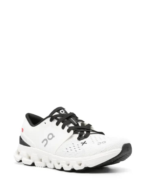 On Cloud x 4 sneakers