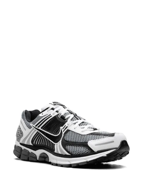 Nike Zoom Vomero 5 SE SP "Black/Metallic Silver" sneakers