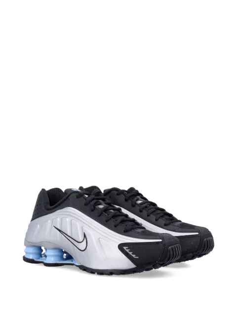 Nike Shox R4 shoes