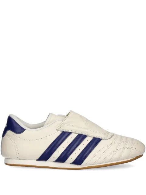 adidas Taekwondo three-stripe sneakers