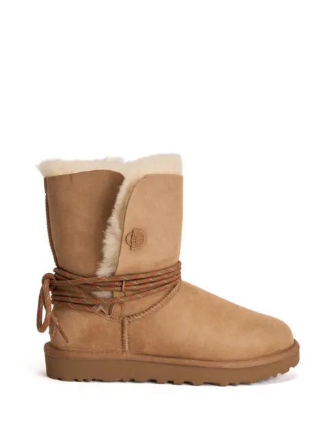 UGG logo-detail shearling boots