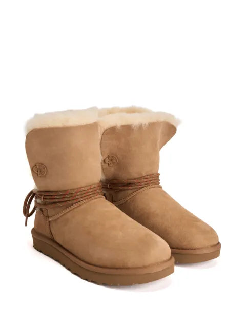 UGG logo-detail shearling boots