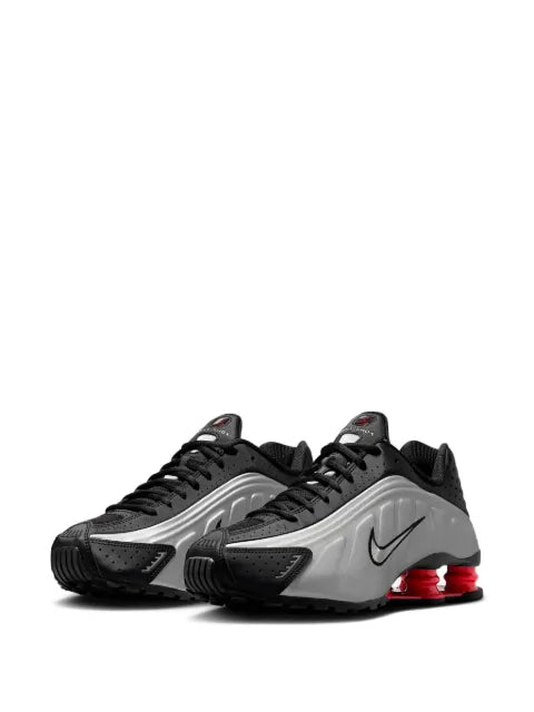 Nike Shox r4 sneakers