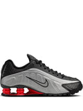 Nike Shox r4 sneakers