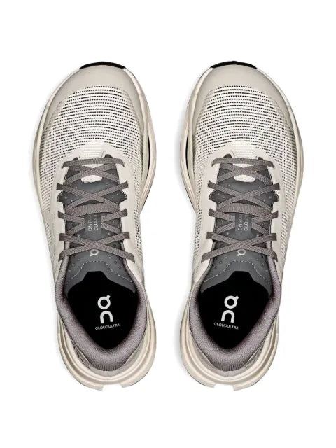 On Cloudultra 3 "rock/white" sneakers