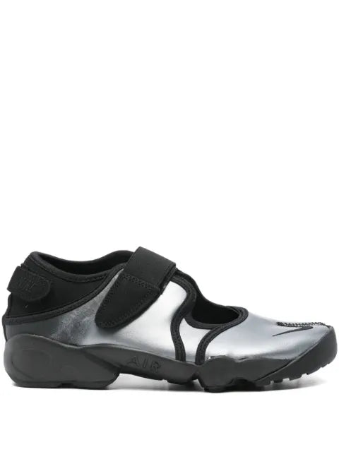 Nike Air Max leather sneakers