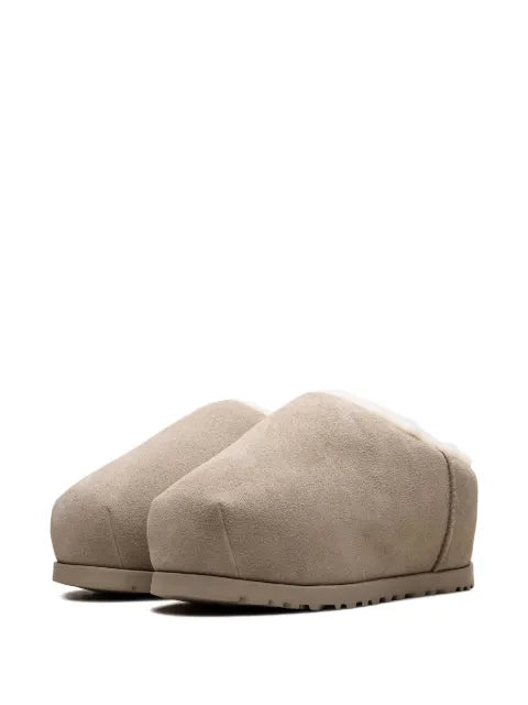UGG Pumped mules