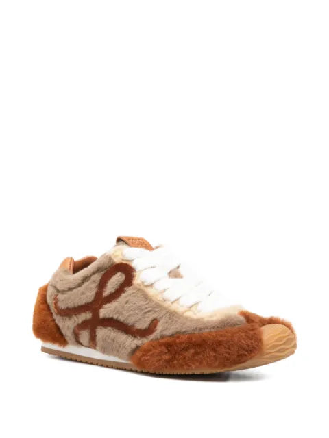 LOEWE logo-plaque sneakers