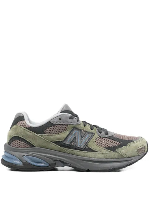 New Balance 2010 panelled sneakers