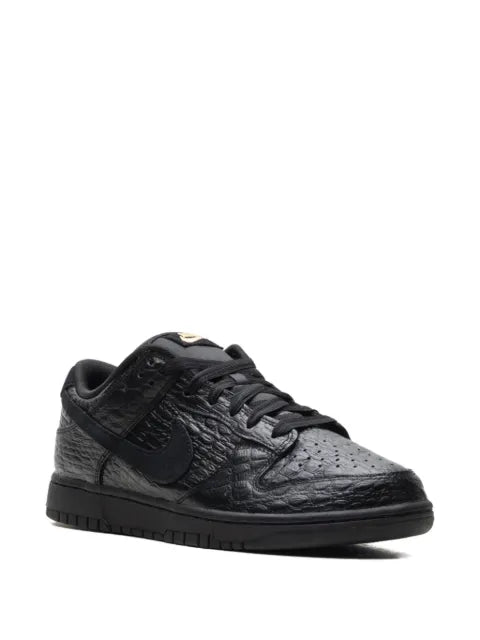 Nike Dunk Low sneakers