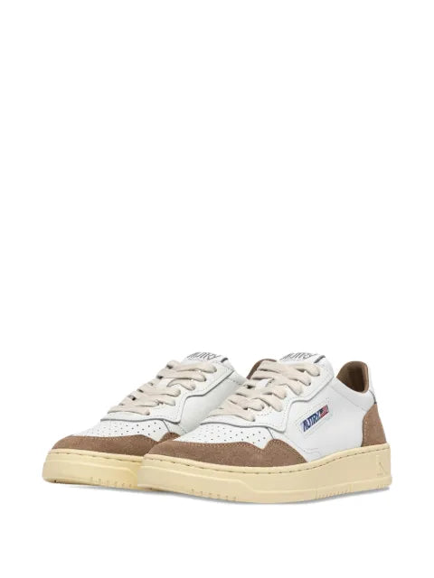 Autry Medalist low sneakers in leather and antelope suede