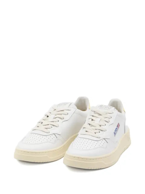 Autry Medalist low sneakers in leather
