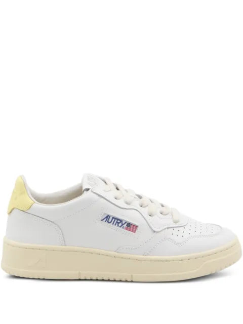 Autry Medalist low sneakers in leather