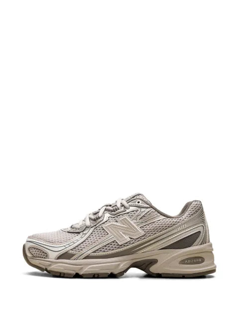 New Balance 740 panelled sneakers