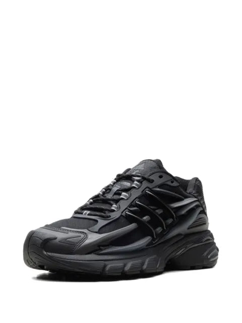 adidas x Pharrell Adistar Jellyfidh low-top sneakers