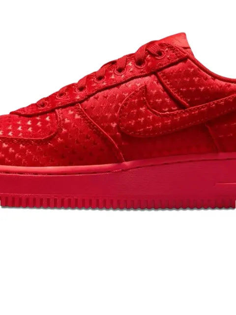 Nike Air Force 1 Low heart-charm sneakers