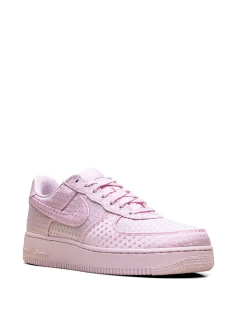 Nike Air Force 1 Low heart-charm sneakers