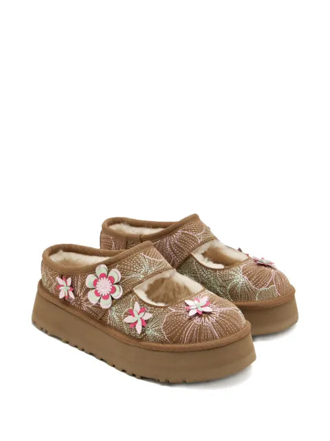 UGG Bea floral-appliqué sneakers