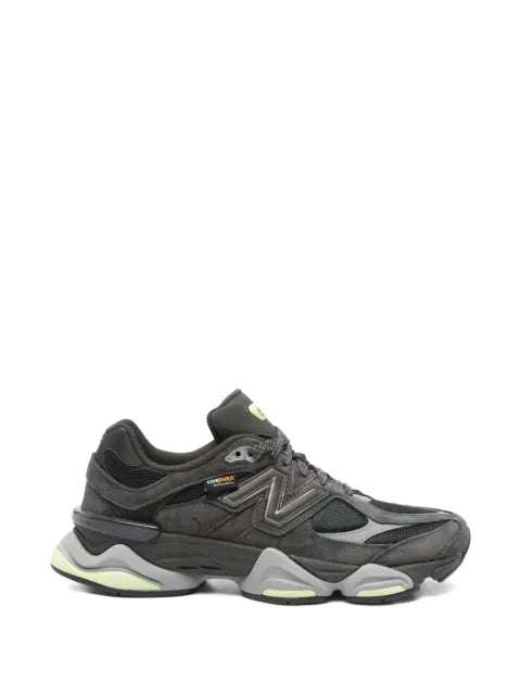 New Balance panelled sneakers