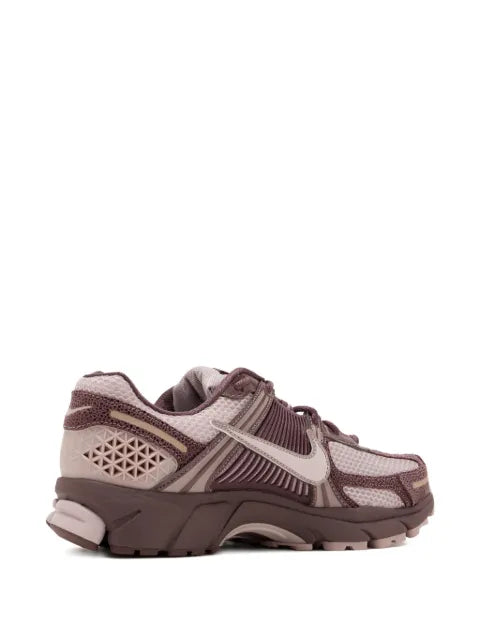 Nike Zoom Vomero 5 sneakers
