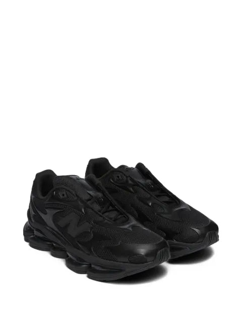 New Balance 2000 lace-up sneakers