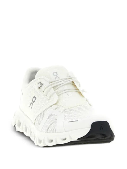 On cloud 6 wide sneakers