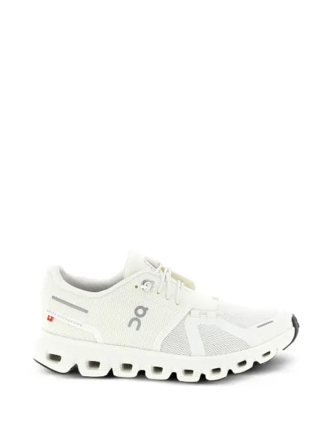On cloud 6 wide sneakers