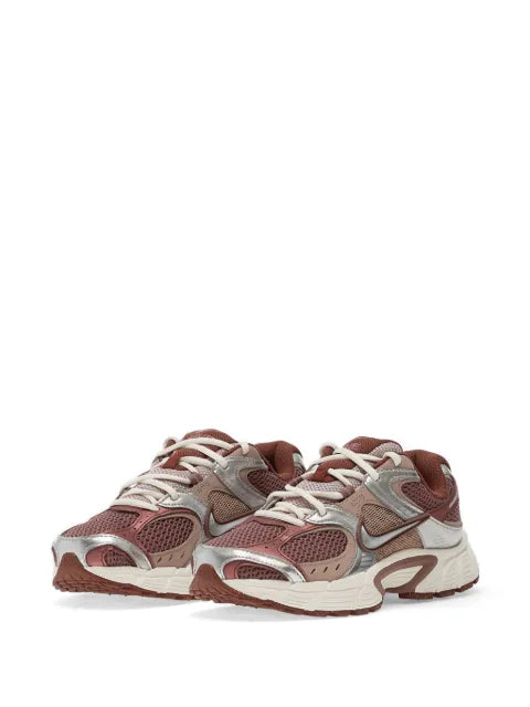 Nike V5 RNR logo-detail sneakers