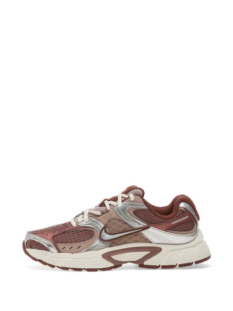 Nike V5 RNR logo-detail sneakers