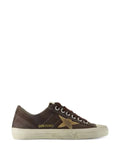 Golden Goose V-Star trainers in brown nubuck with tobacco-colored suede star