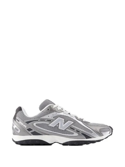 New Balance 204L logo panelled sneakers