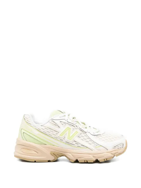 New Balance 740 logo sneakers