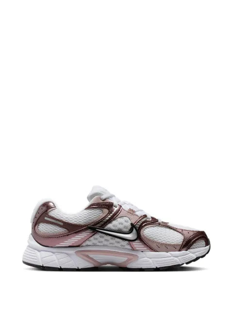 Nike V5 RNR panelled sneakers