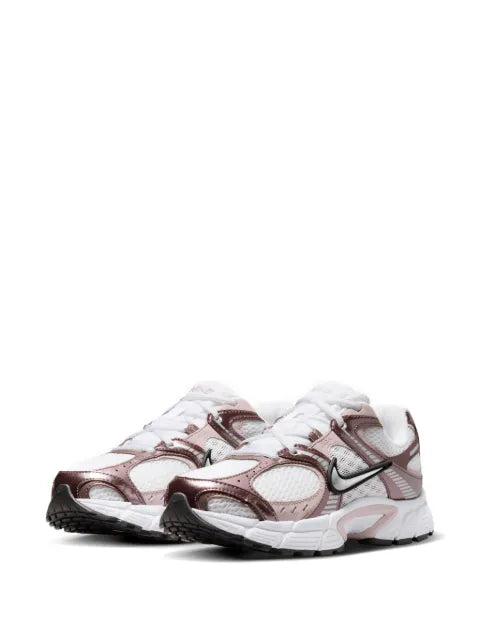 Nike V5 RNR panelled sneakers