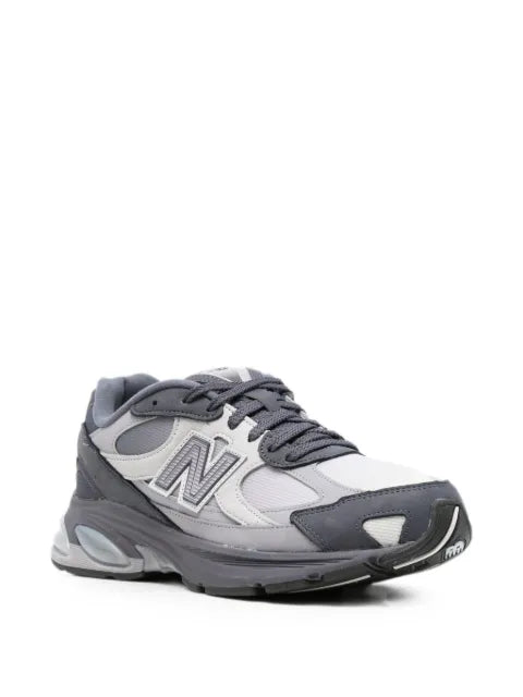 New Balance 2010 panelled sneakers