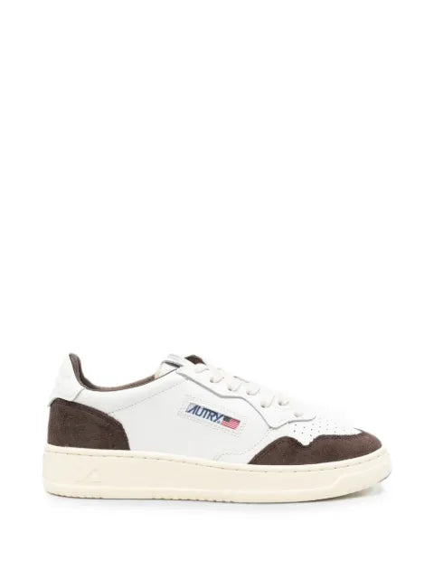 Autry Medalist Low sneakers in white leather and mahogany suede