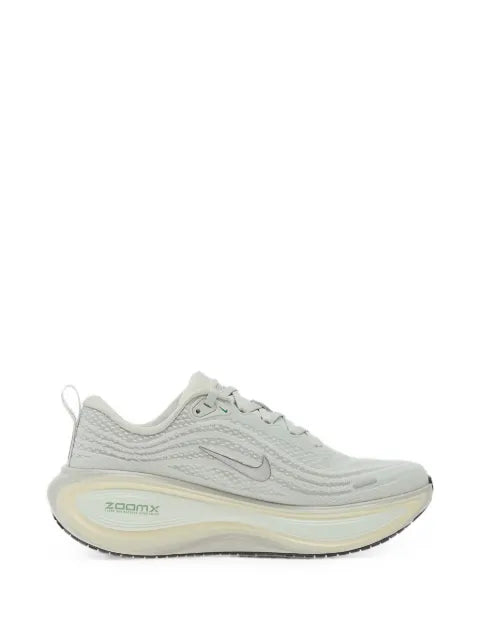 Nike Vomero Plus sneakers