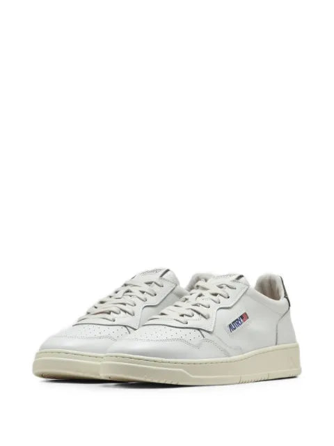 Autry Medalist low sneakers in leather