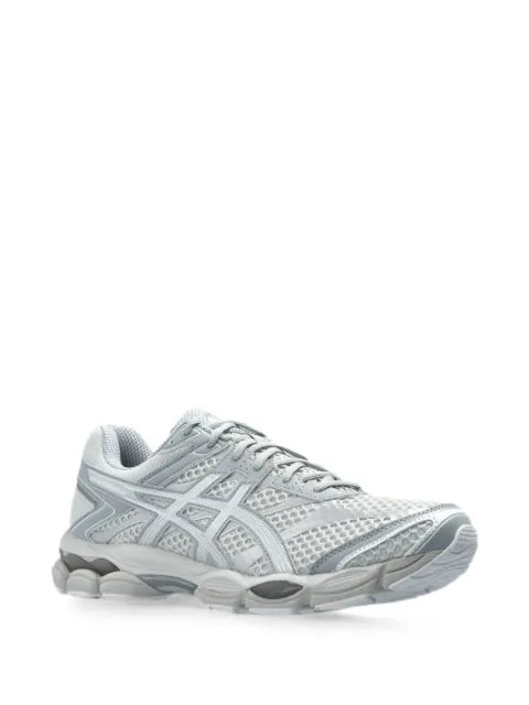 ASICS GEL-Cumulus 16 sneakers
