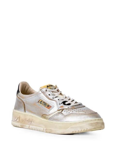 Autry Medalist low super vintage sneakers in leather