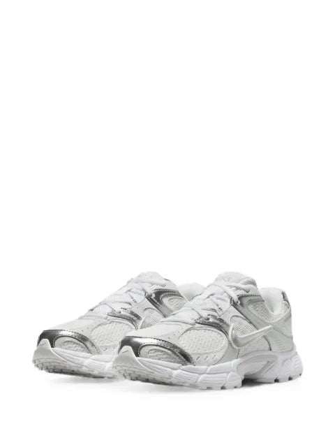 Nike V5 RNR panelled sneakers