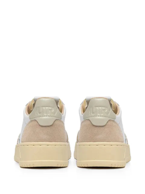 Autry Medalist low sneakers in white and pelican suede and leather
