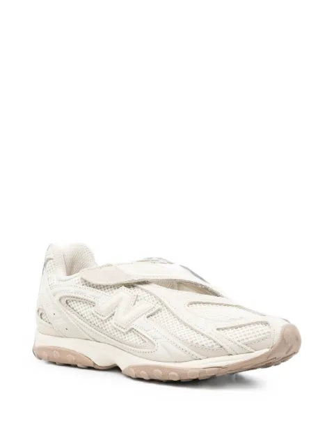 New Balance touch-strap mesh sneakers
