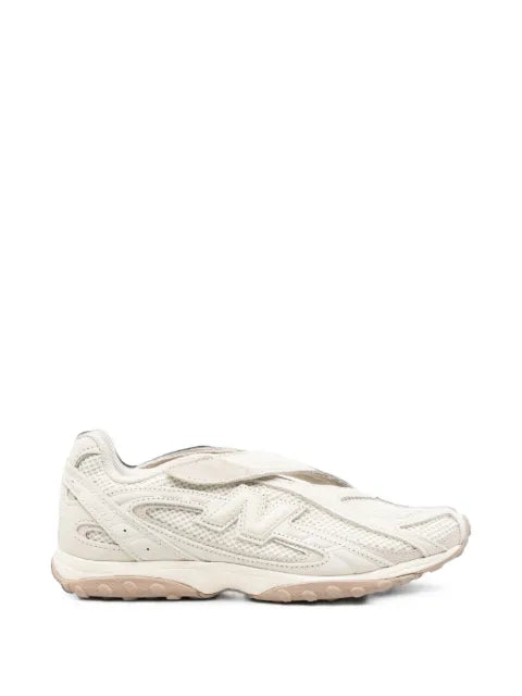 New Balance touch-strap mesh sneakers
