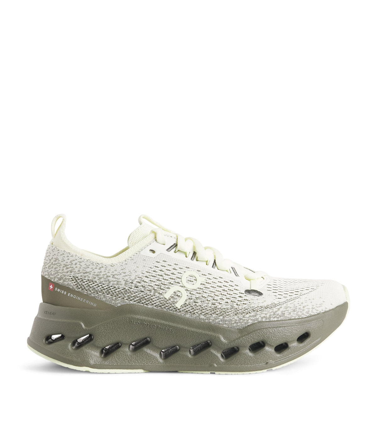 On Cloudsurfer Max Trainers
