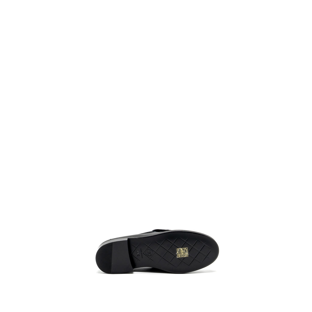 CHANEL CC TURNLOCK LOAFERS BLACK LGHW