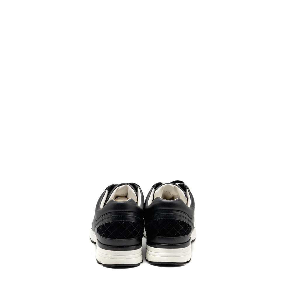 CHANEL CC LOGO SNEAKERS LEATHER BLACK / WHITE